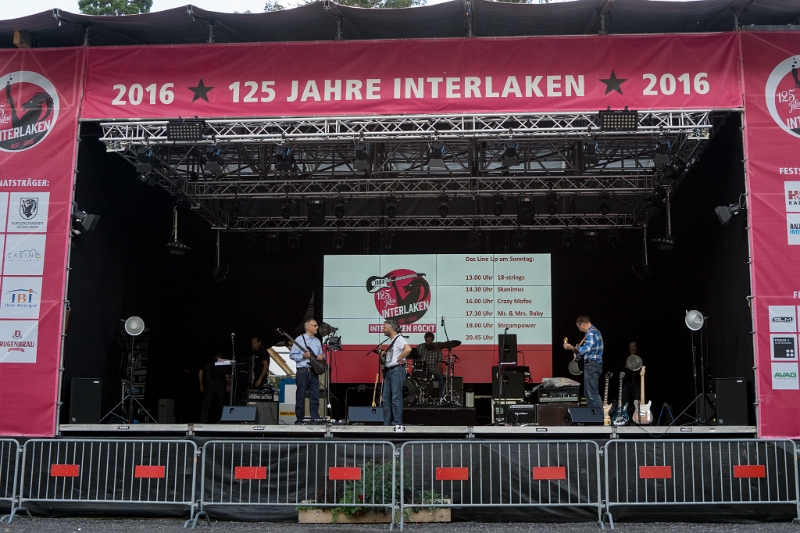 2016 08 21 18Strings InterlakenRocks DSC05614
