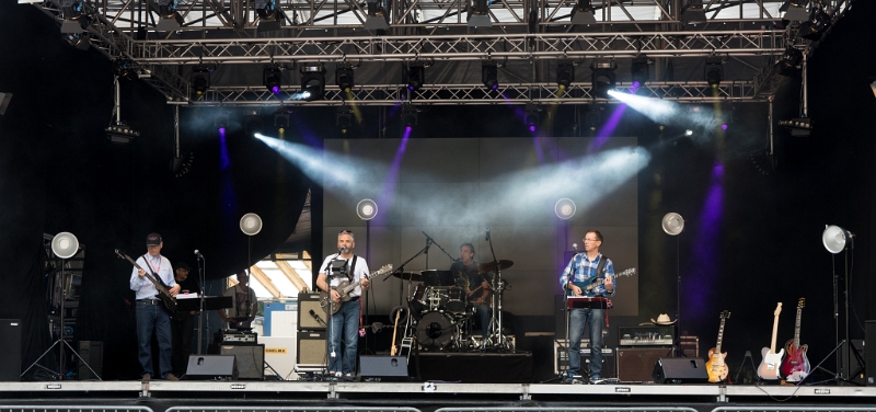 2016 08 21 18Strings InterlakenRocks DSC05621