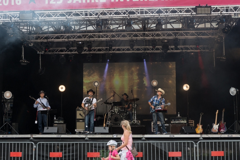 2016 08 21 18Strings InterlakenRocks DSC05627