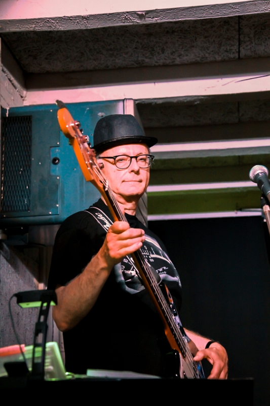 023 18Strings-20170602-Baronessa-9147