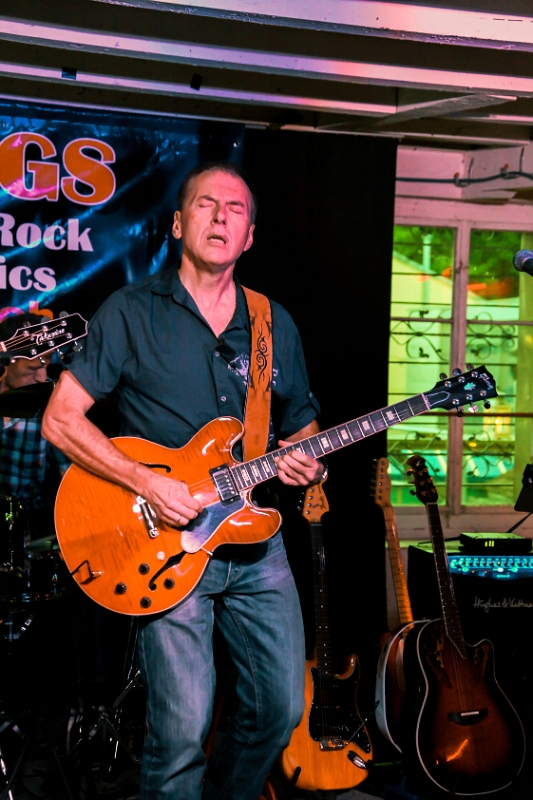 029 18Strings-20170602-Baronessa-9157