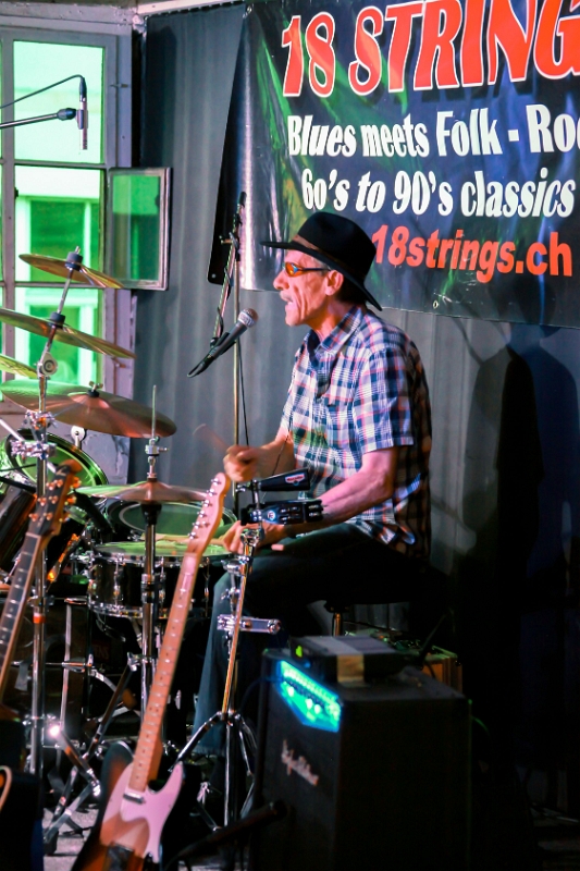 050 18Strings-20170602-Baronessa-9198