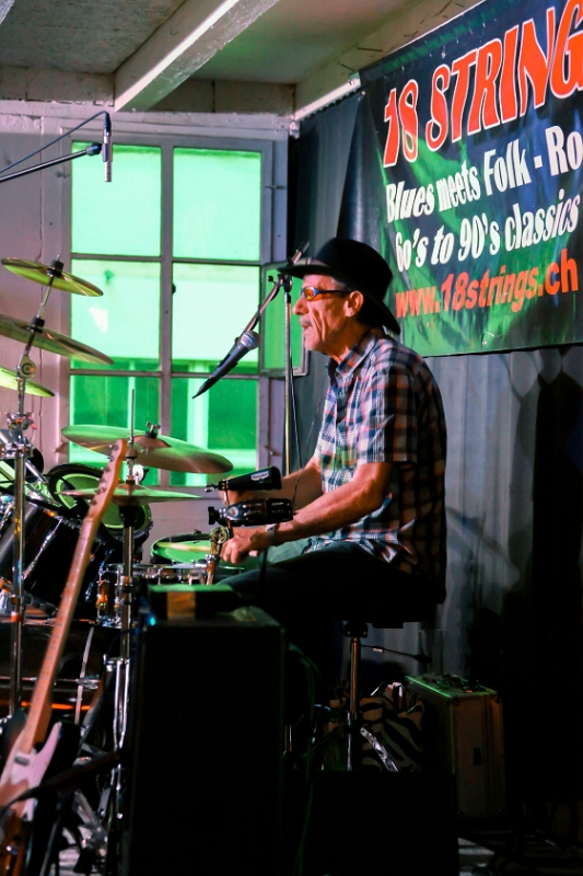 055 18Strings-20170602-Baronessa-9206