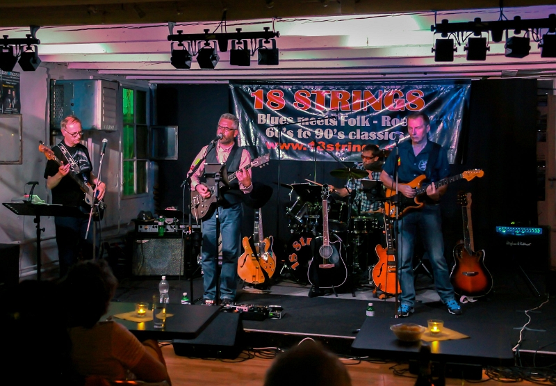 064 18Strings-20170602-Baronessa-9226