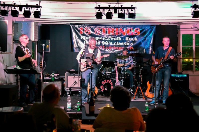 069 18Strings-20170602-Baronessa-9232
