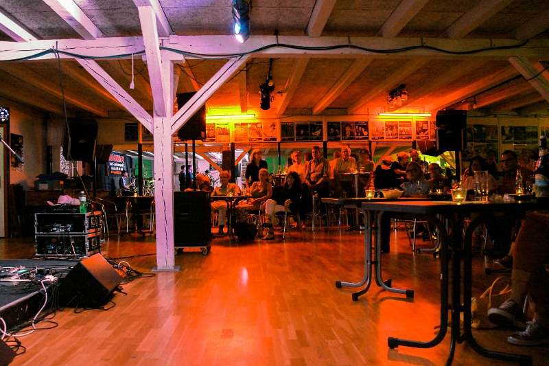 086 18Strings-20170602-Baronessa-9269