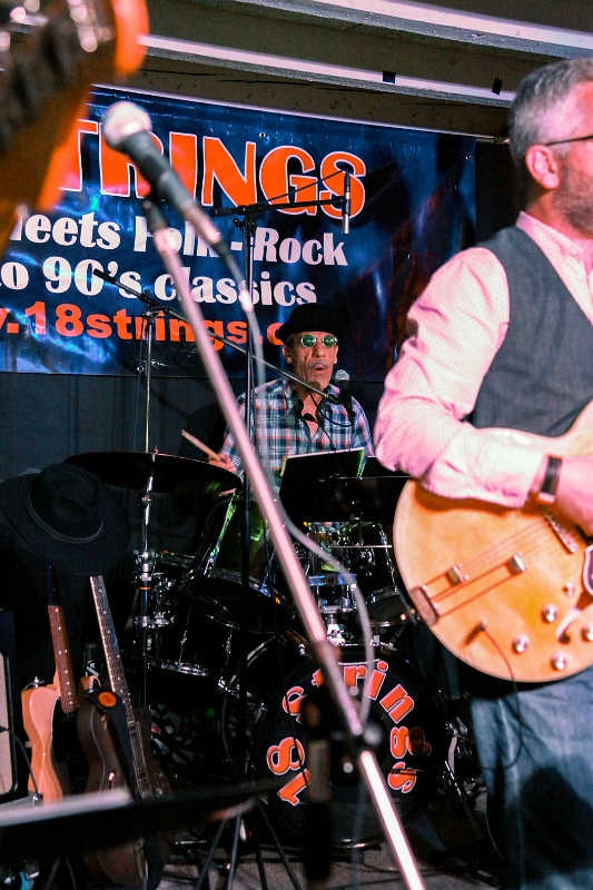 089 18Strings-20170602-Baronessa-9276