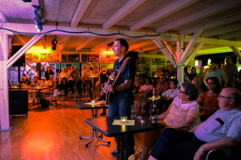 094 18Strings-20170602-Baronessa-9285