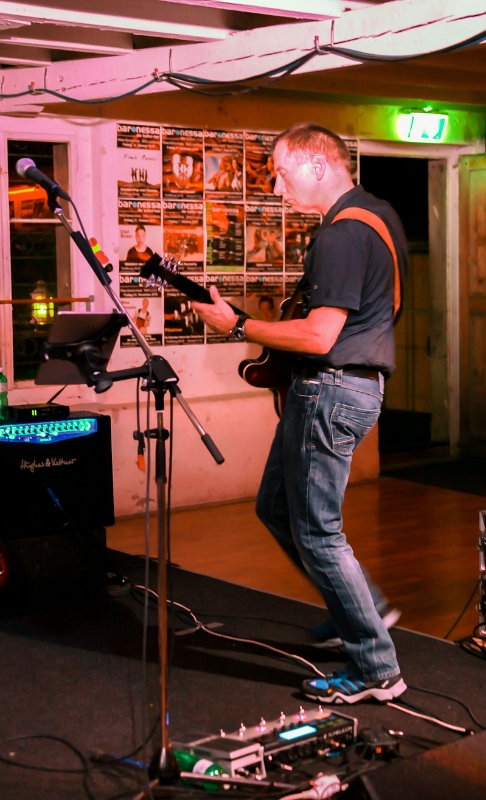 110 18Strings-20170602-Baronessa-9331