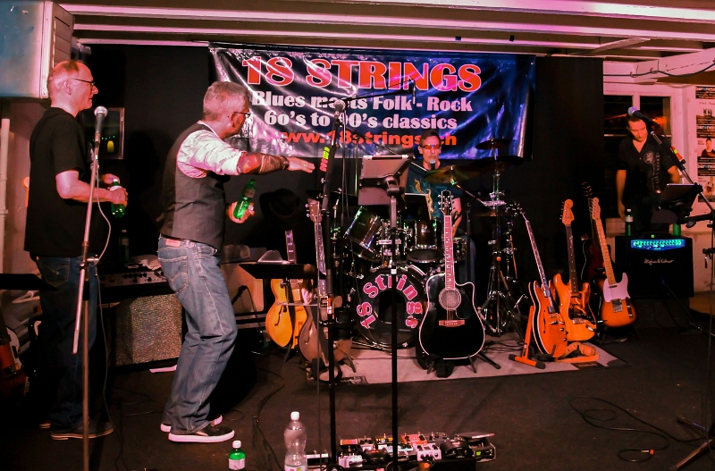 136 18Strings-20170602-Baronessa-9423